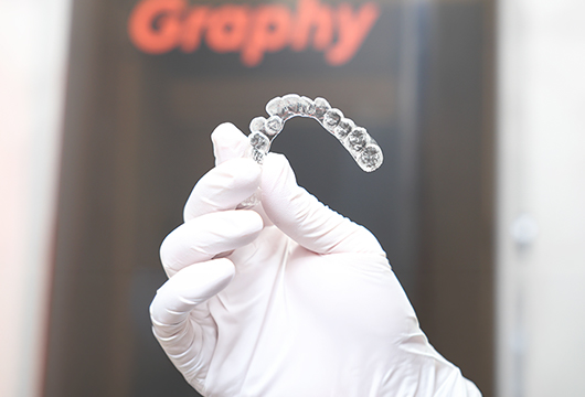 院内技工によるシェイプメモリーアライナー（形状記憶型マウスピース矯正）によるマウスピース矯正